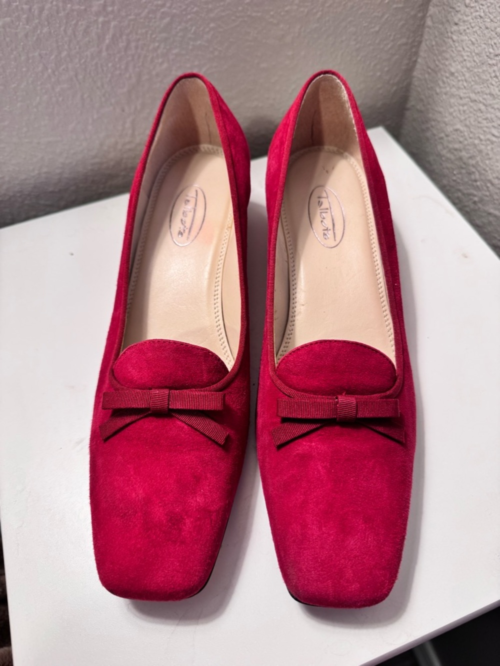 Talbots Crimson Suede Bow-Accent Square-Toe Heels - Picture 3 of 6